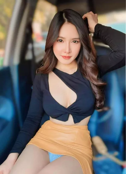 Beautiful thai girl 😍 by Key_Flower_7943