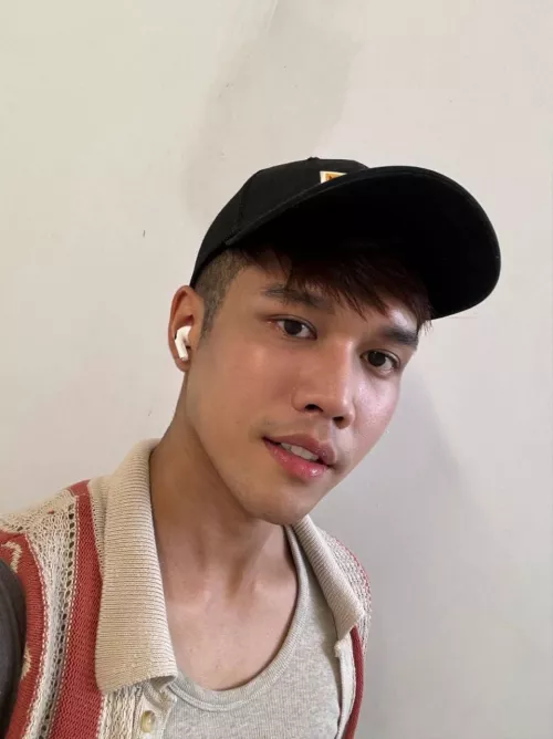 Been getting into knitted shirts lately :) by doublerainbowww