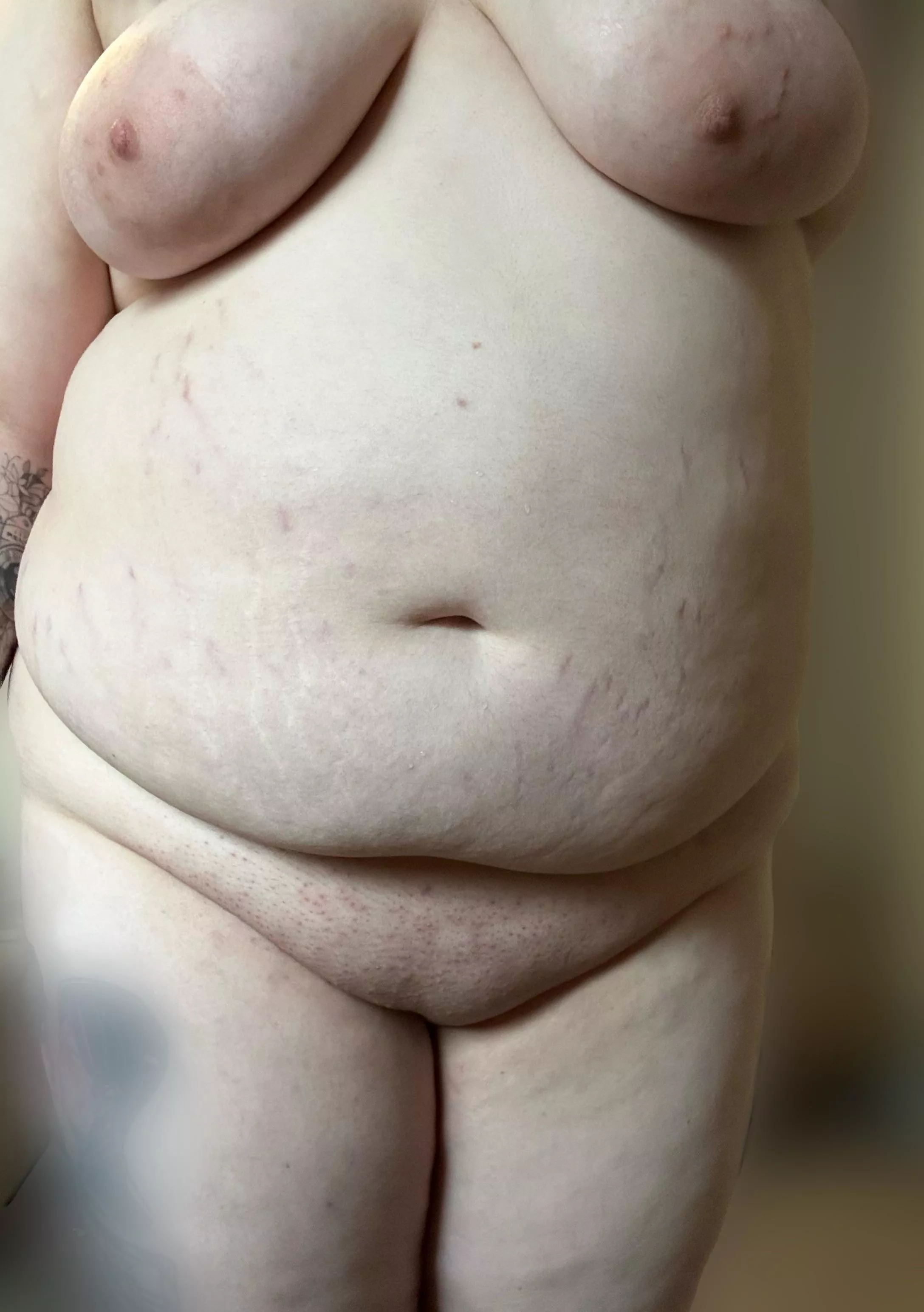 Curious what age finds my body type attractive 🥰 posted by FeistyPlatypus0971