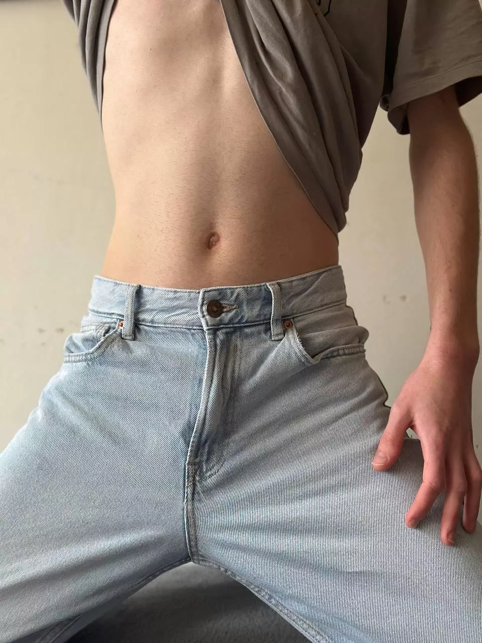 Do you want to see more? 😏 posted by AndyLuxx