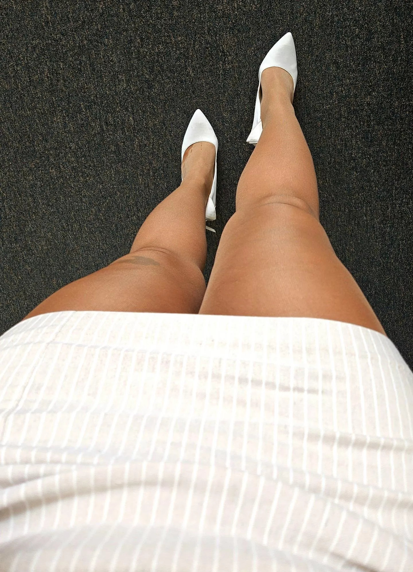 (F54) work legs posted by hottbamabelle1