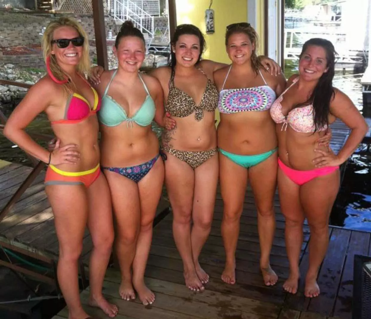 Five friends with an obvious frontrunner  posted by Apprehensive_Tip8783