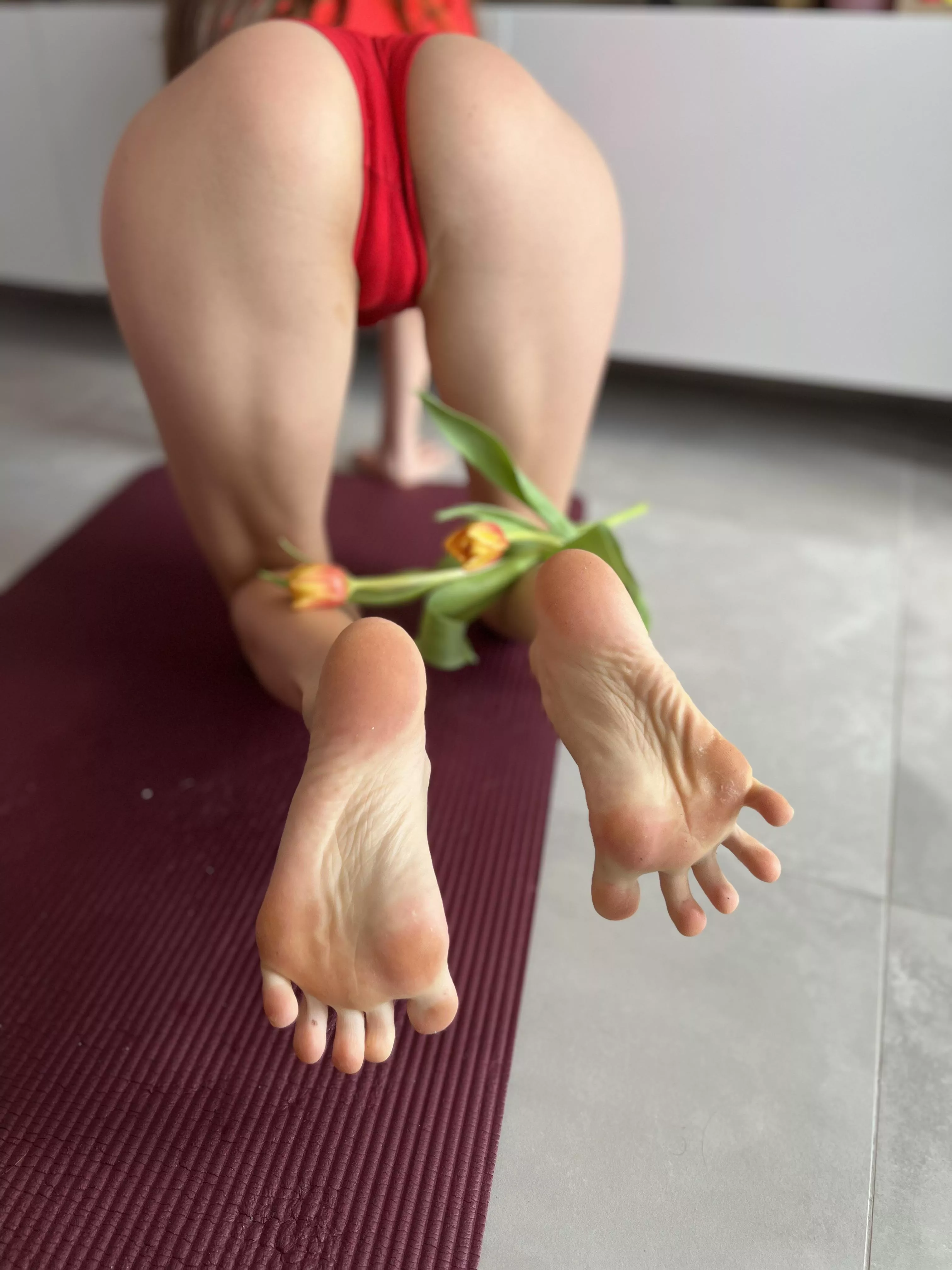 flowers or fingers  posted by _ivannabelle