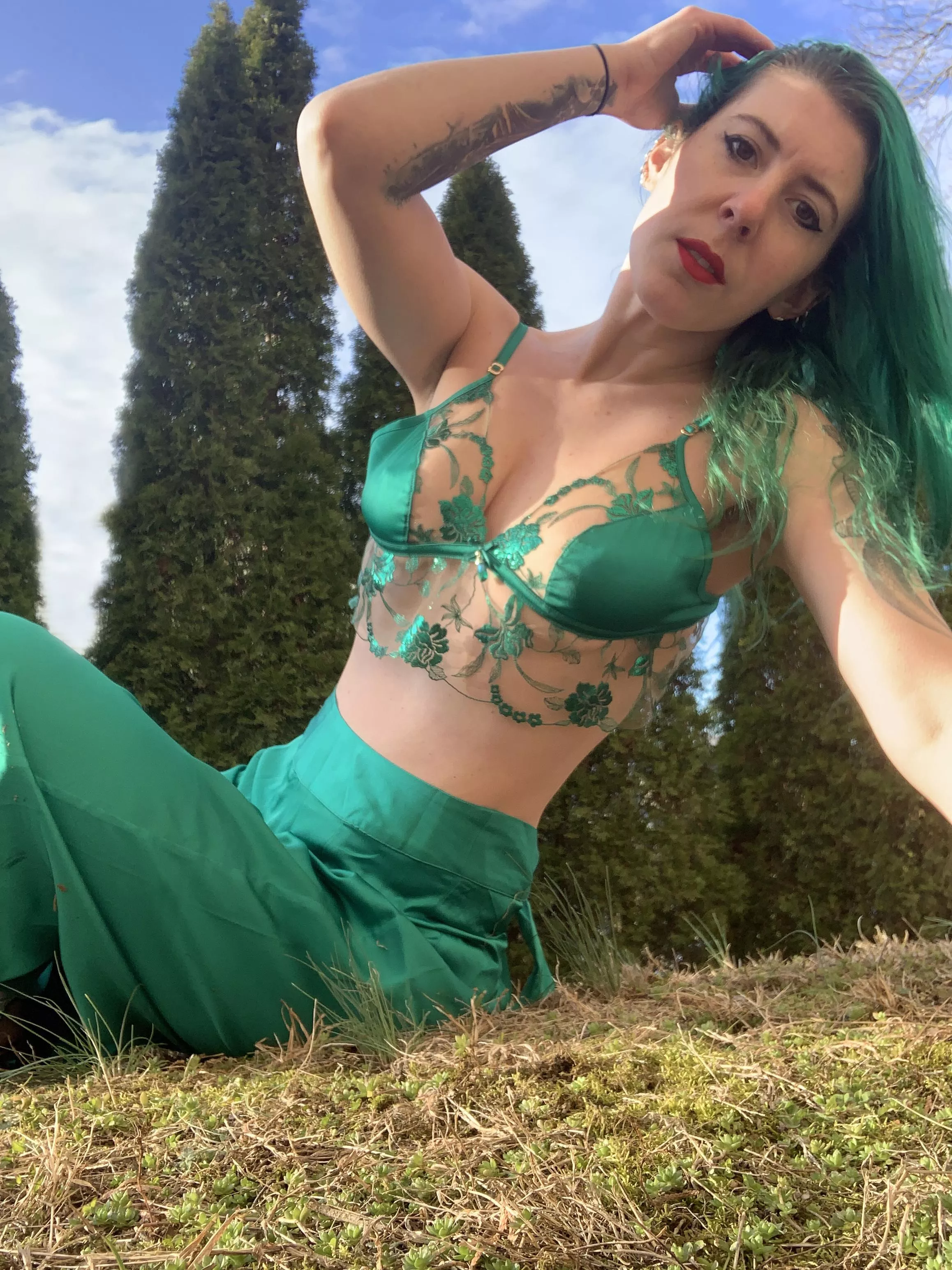 Getting ready for St. Pats posted by sirenskiss3