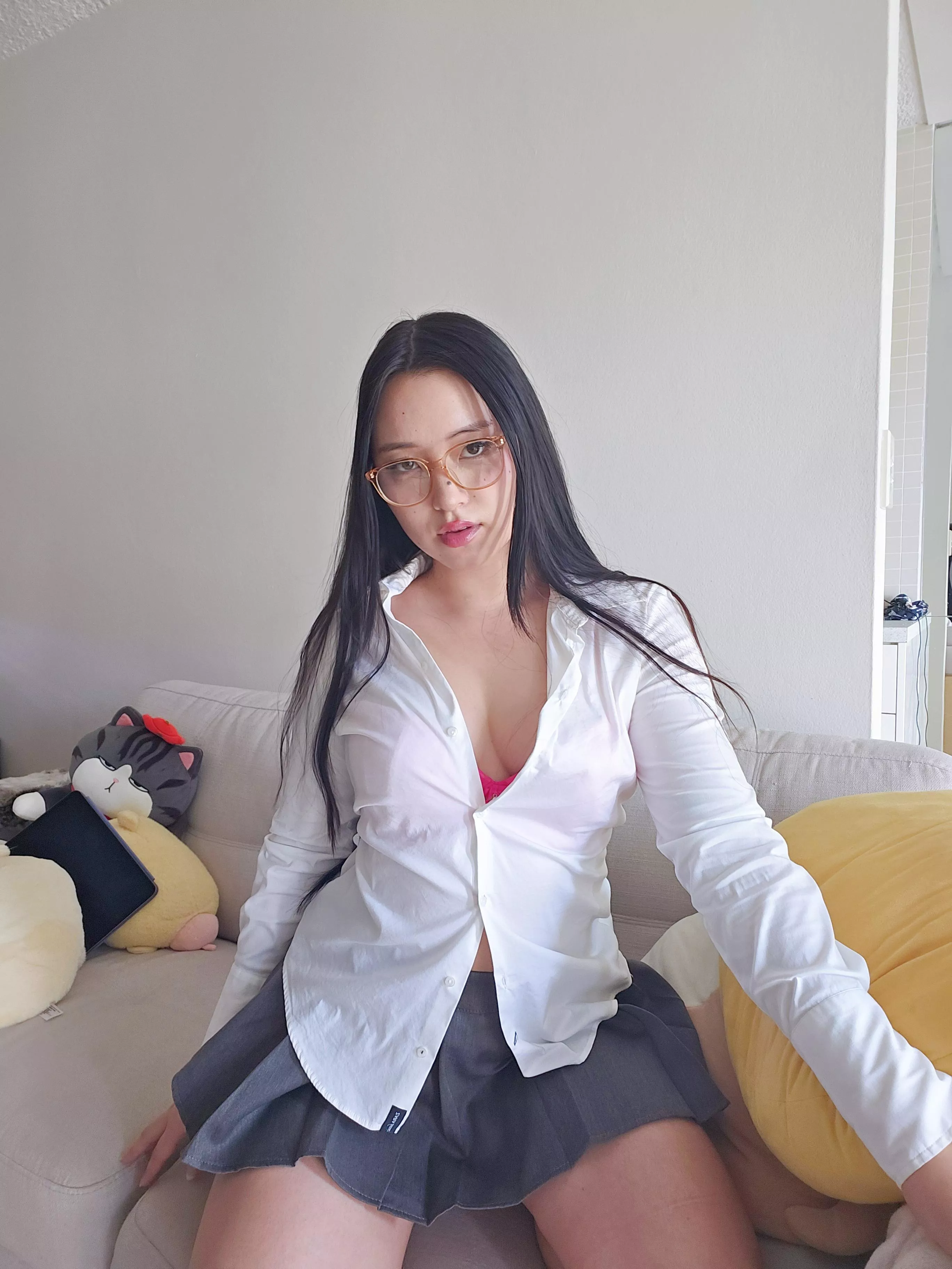 Girl from the office wants to play  posted by cinnamay_x