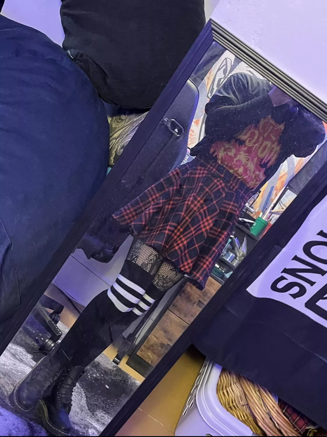 Hi <3 posted by Crispynipzy