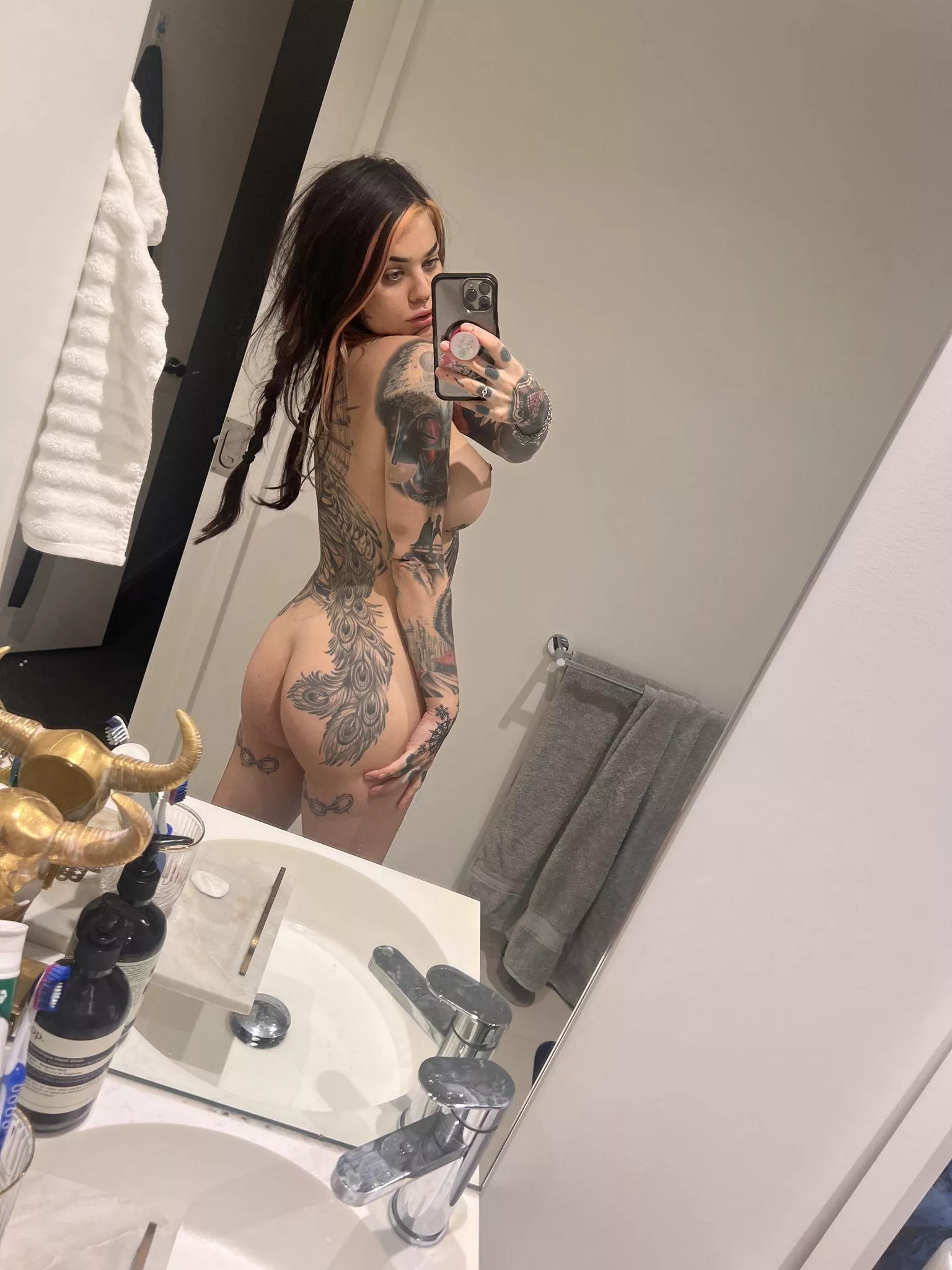 Highly recommend eating peaches before bed posted by sarahmoonsuicide