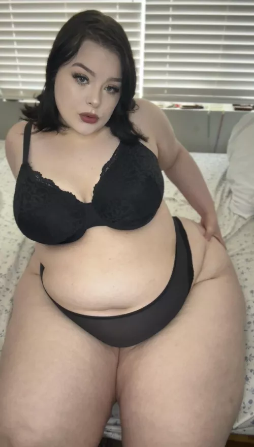 I like grabbing it too 😋 by Snowangelcake