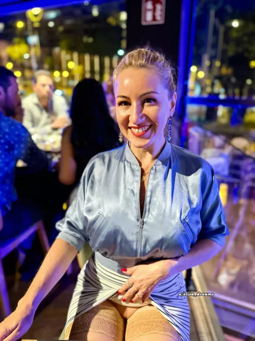 I like to feel free under my skirt in public places. by Elisa_dreams