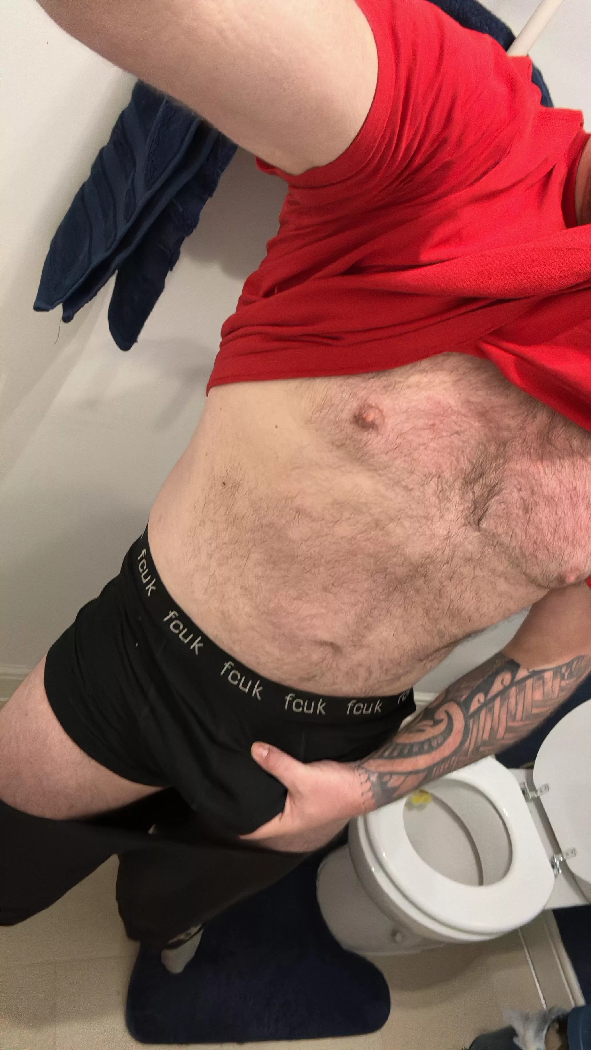 If you’d like some private pics message comment with yes and a rate posted by StatisticianOwn2530