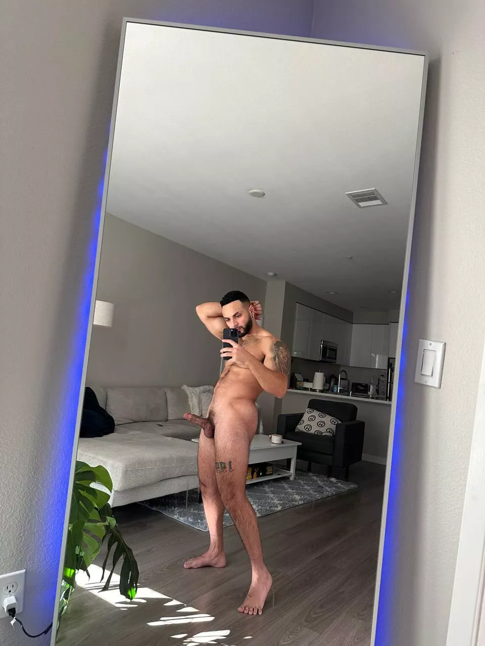 Is it cool if I game naked 😉😩who wants to play with me posted by JordanKem