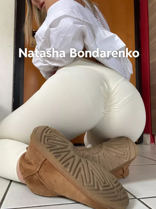 Leggings and UGG by NatyBond_OF