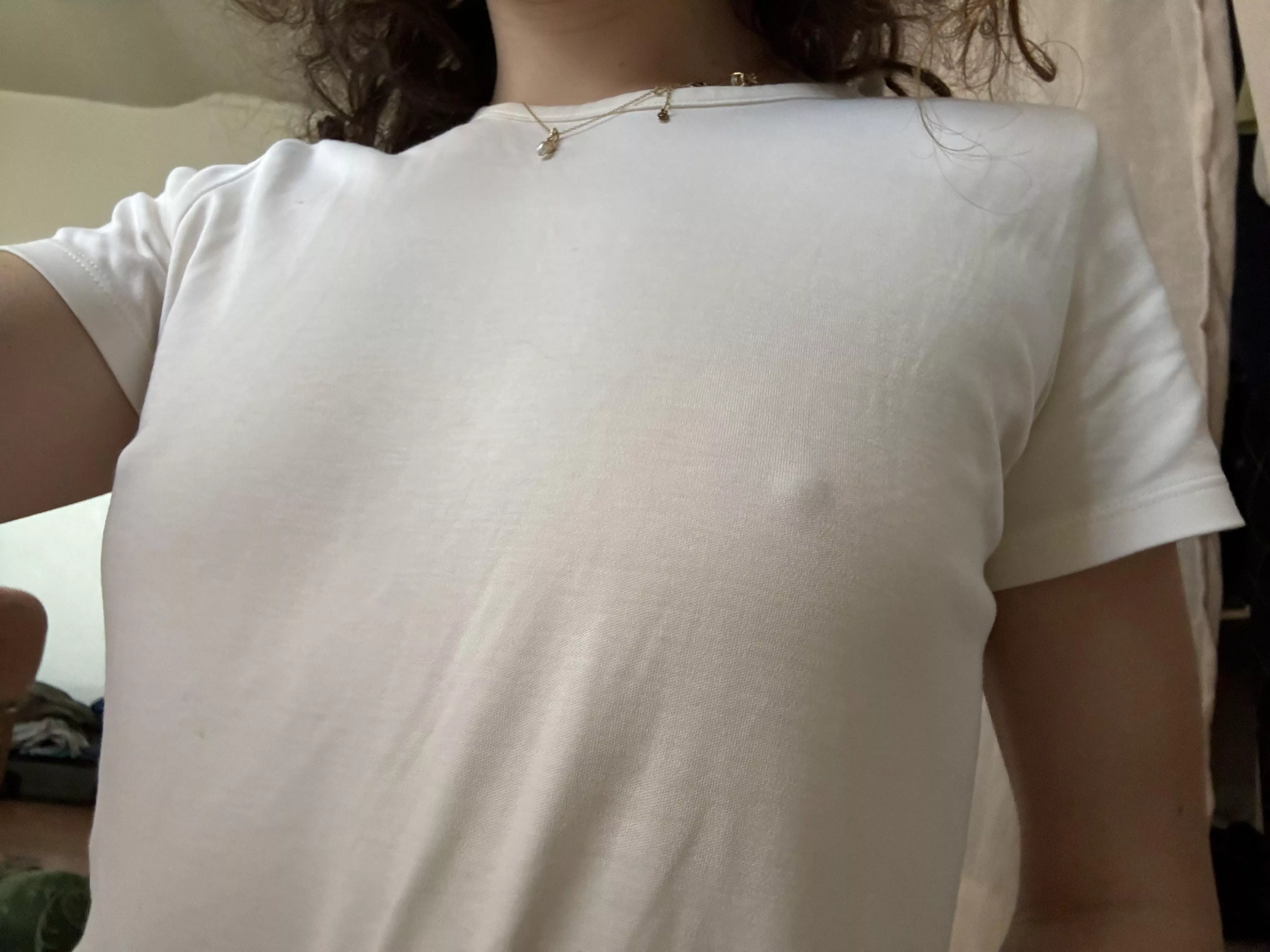 Lil bit showin through the white T :)  posted by realbarefootbabe