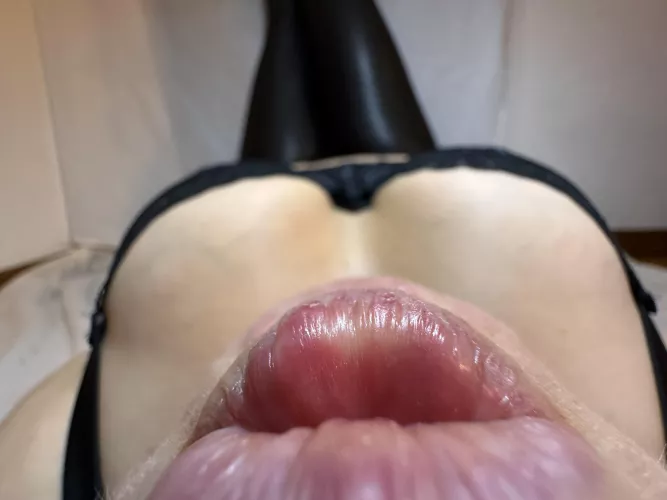 My MILF boobs and lips by WildeKaiserin80D