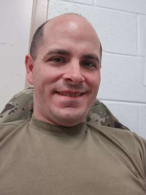 Passing time at work by Boslatine