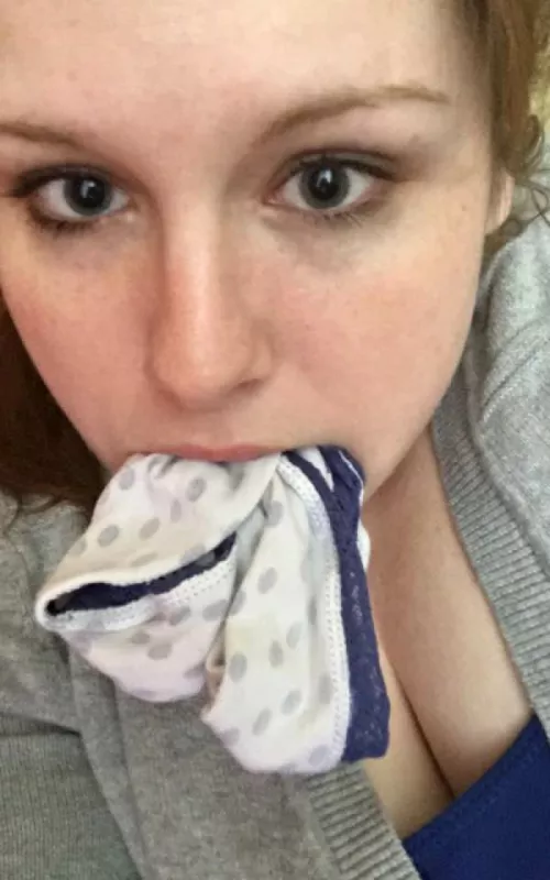 Sucking them clean by Pir8Rbrts2