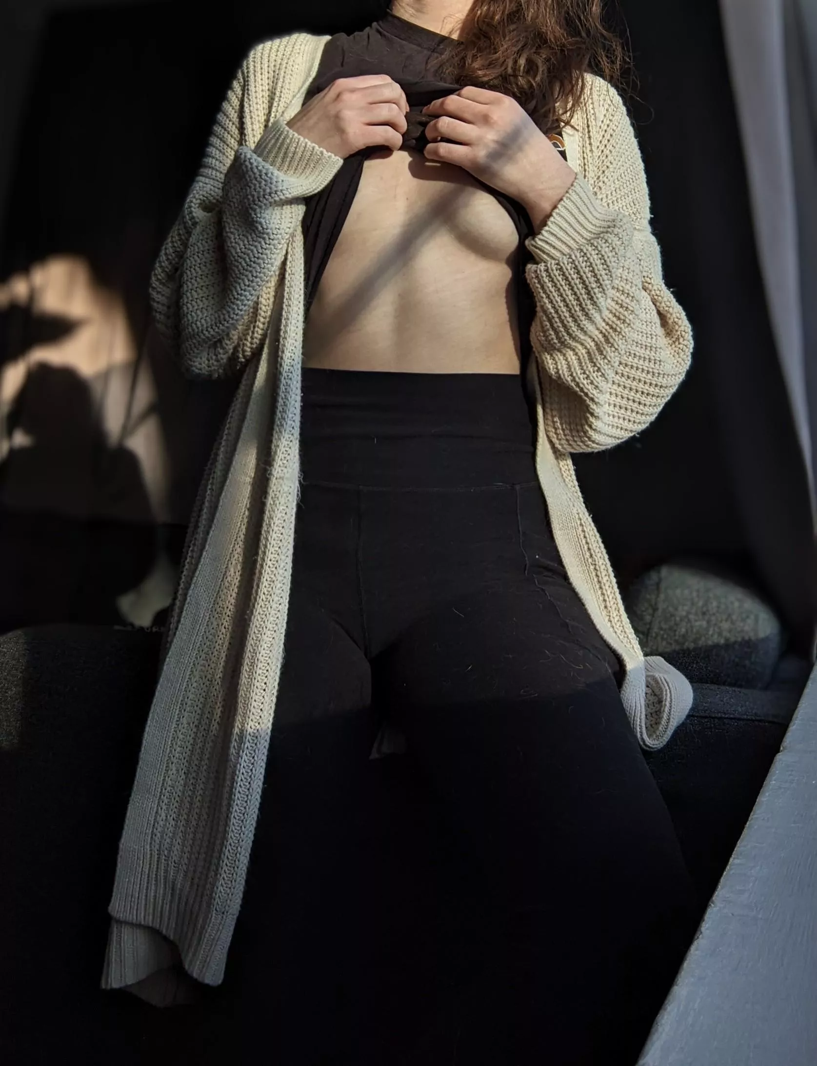 Sunshine and cuddles, there is nothing better [F] posted by Girl_In_Dungarees