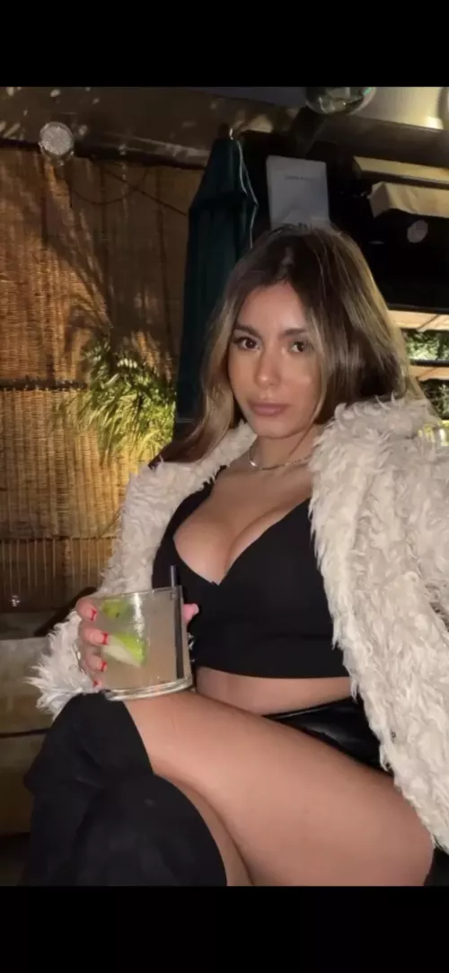 Take this chance to stare all you want ;P by AcanthisittaOld9634