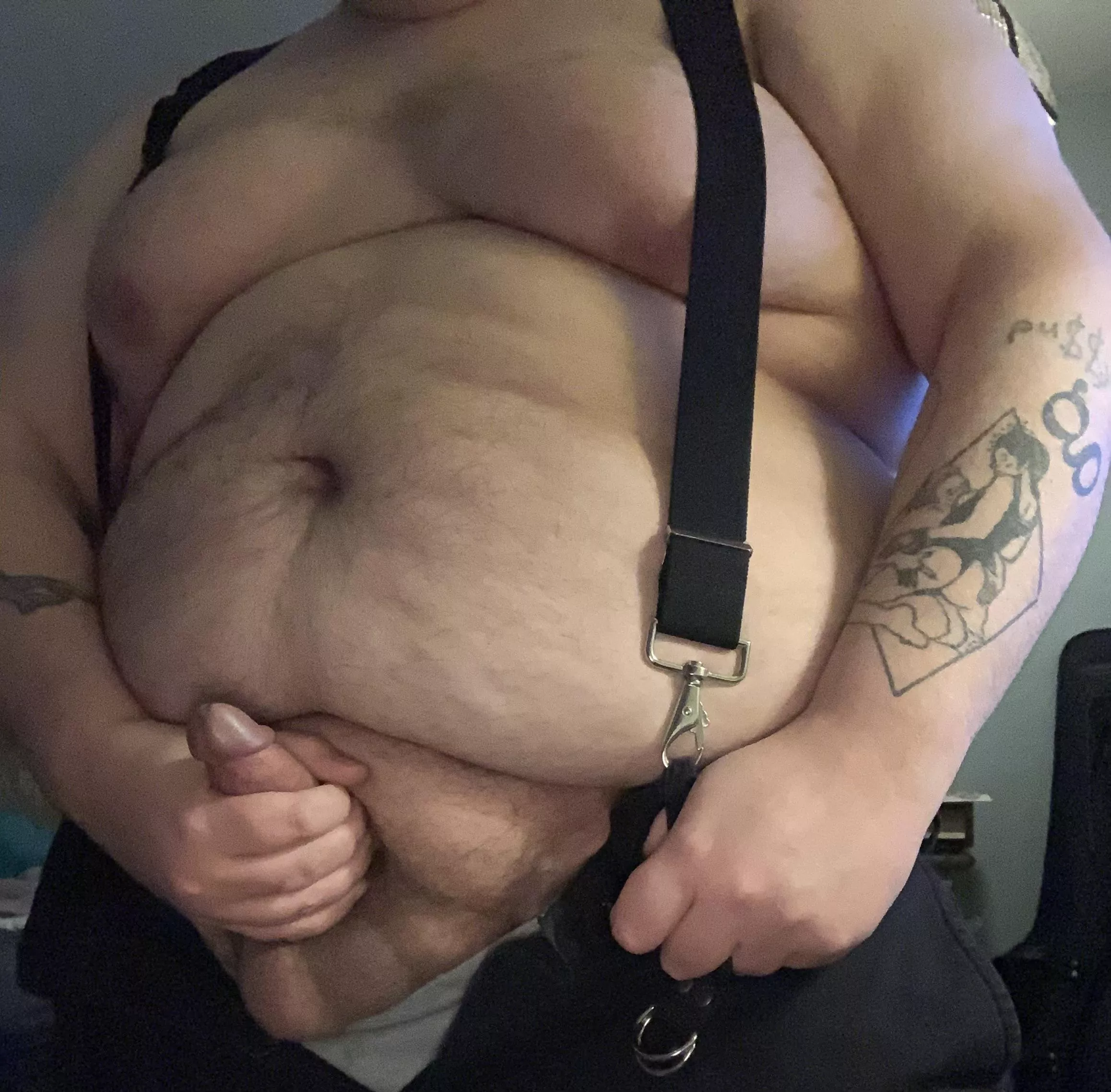 This pic has serious dom energy but I am NOT lol. posted by fatgaypunkboi