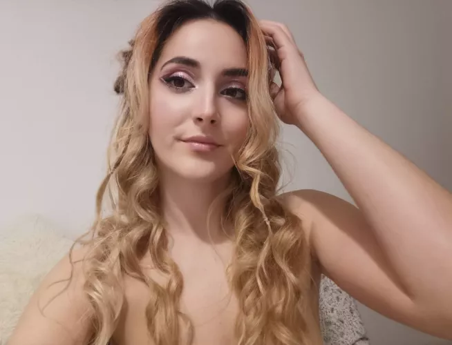 Why am I always horny before bad...  by miremi137