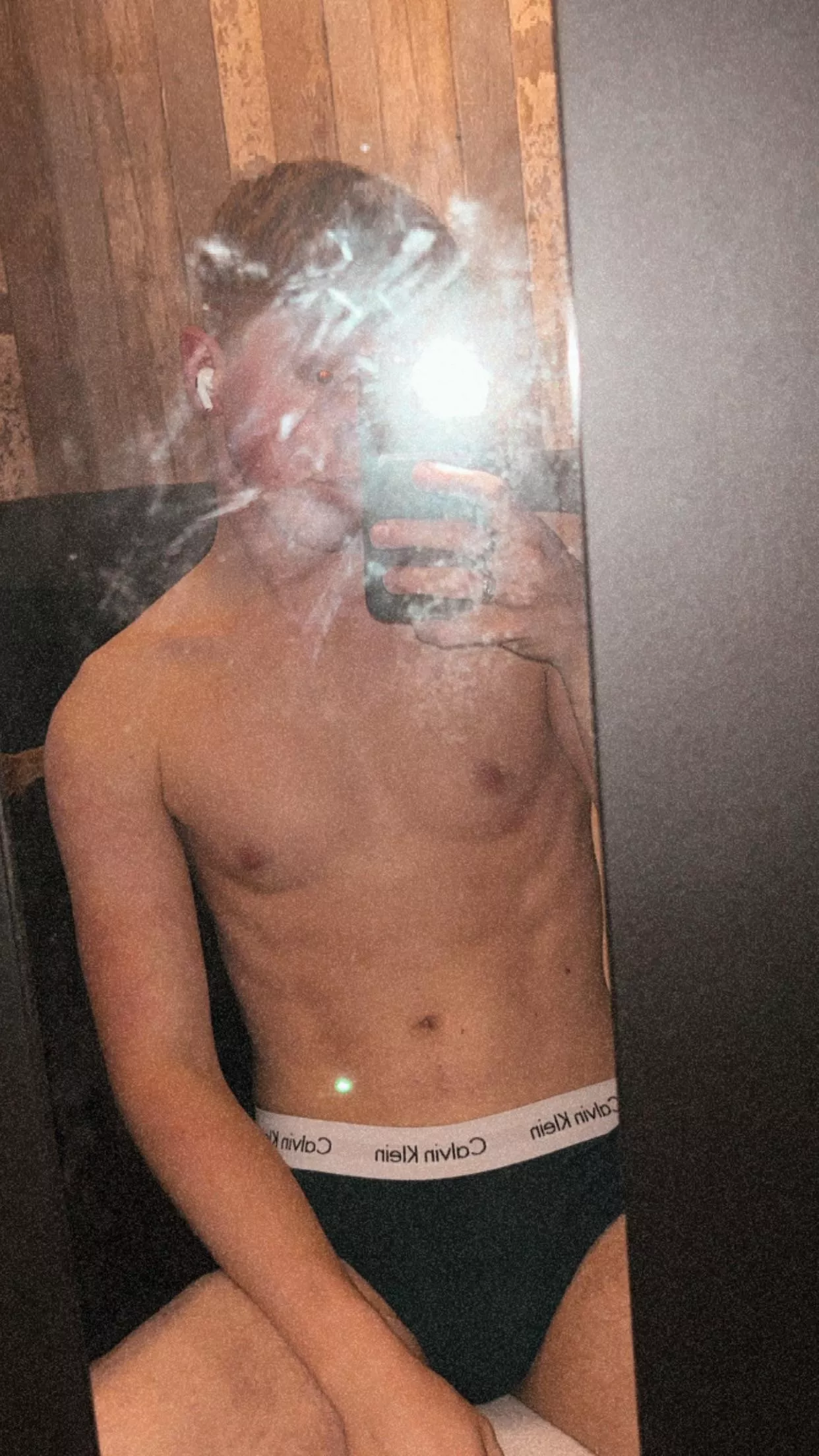 19 fit sub, looking for hung or muscular tops ONLY 🫣 the bigger the better 😈 sc: niek_z2004 posted by JayV213