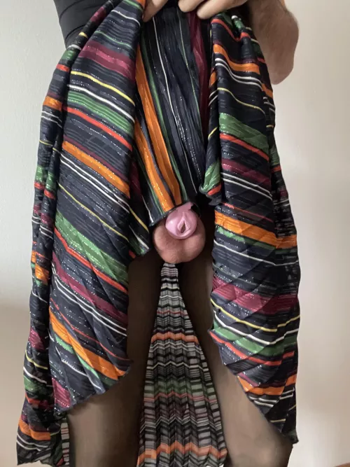 Caged and plugged doing chores like a good housewife by claire_bell08