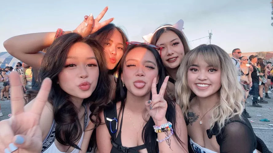 Choose your rave bae 🥰 by poignantkitten