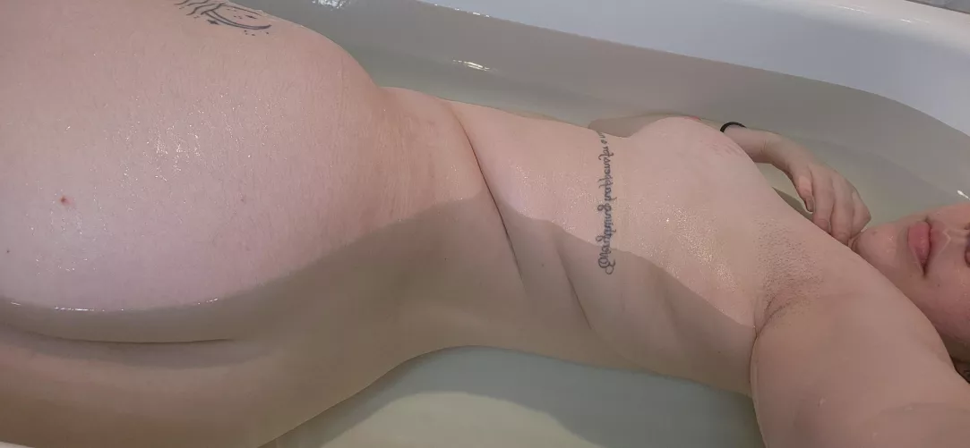 Come get wet with me 💦 by ghostxbby