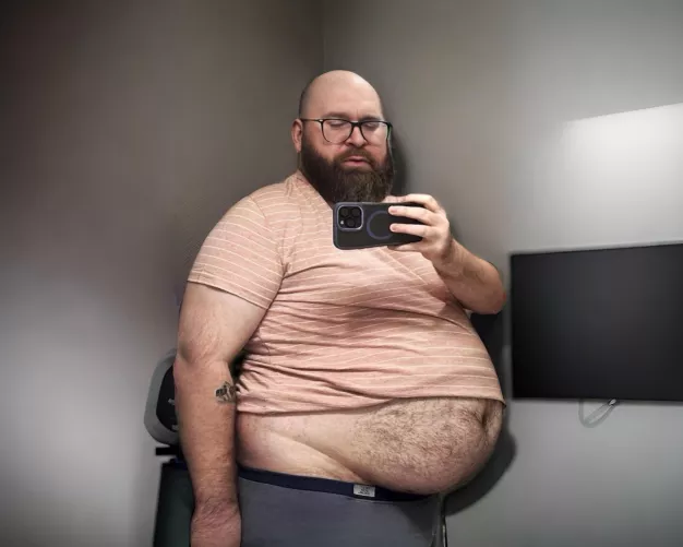 Feeling round  by jpishungry