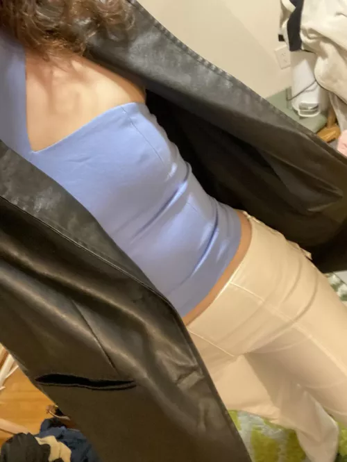 Goin out :) lil peek  by realbarefootbabe