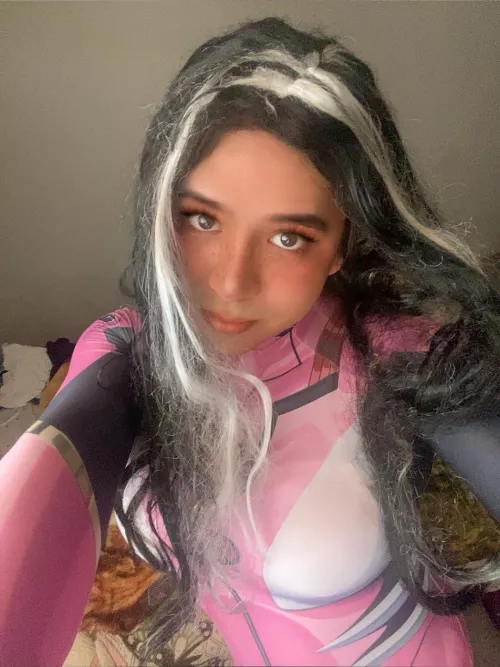 Hi ^^ by Prettyprincess095