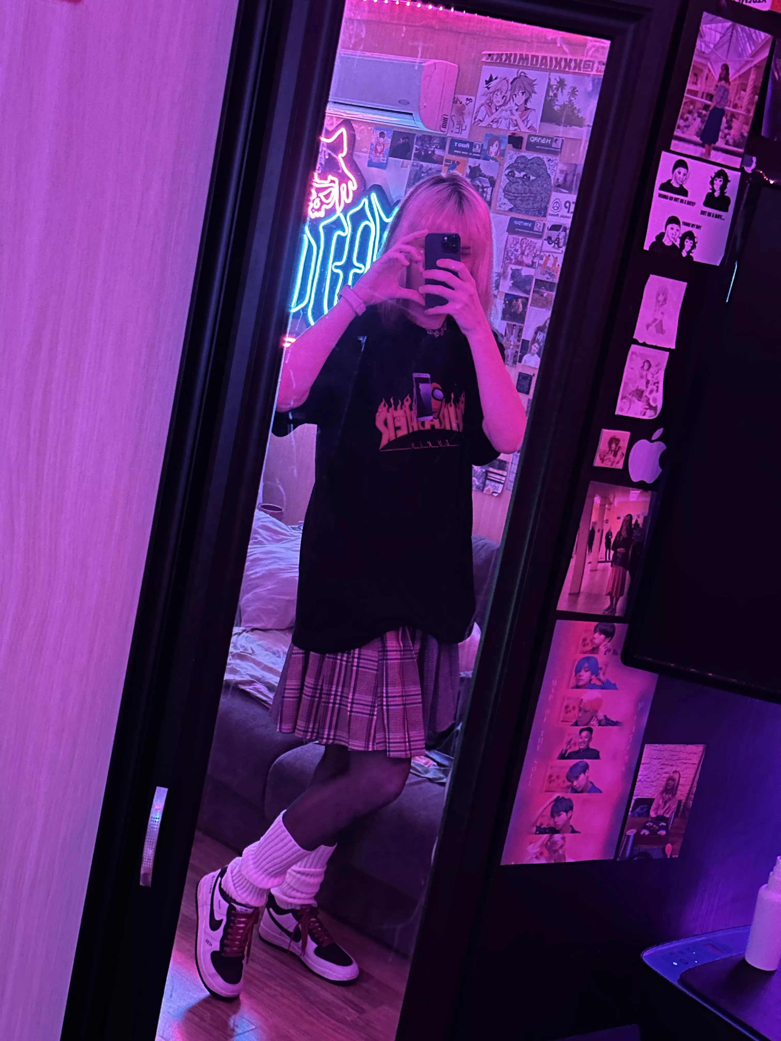 Hi☺️ posted by XxXiaomiXxX