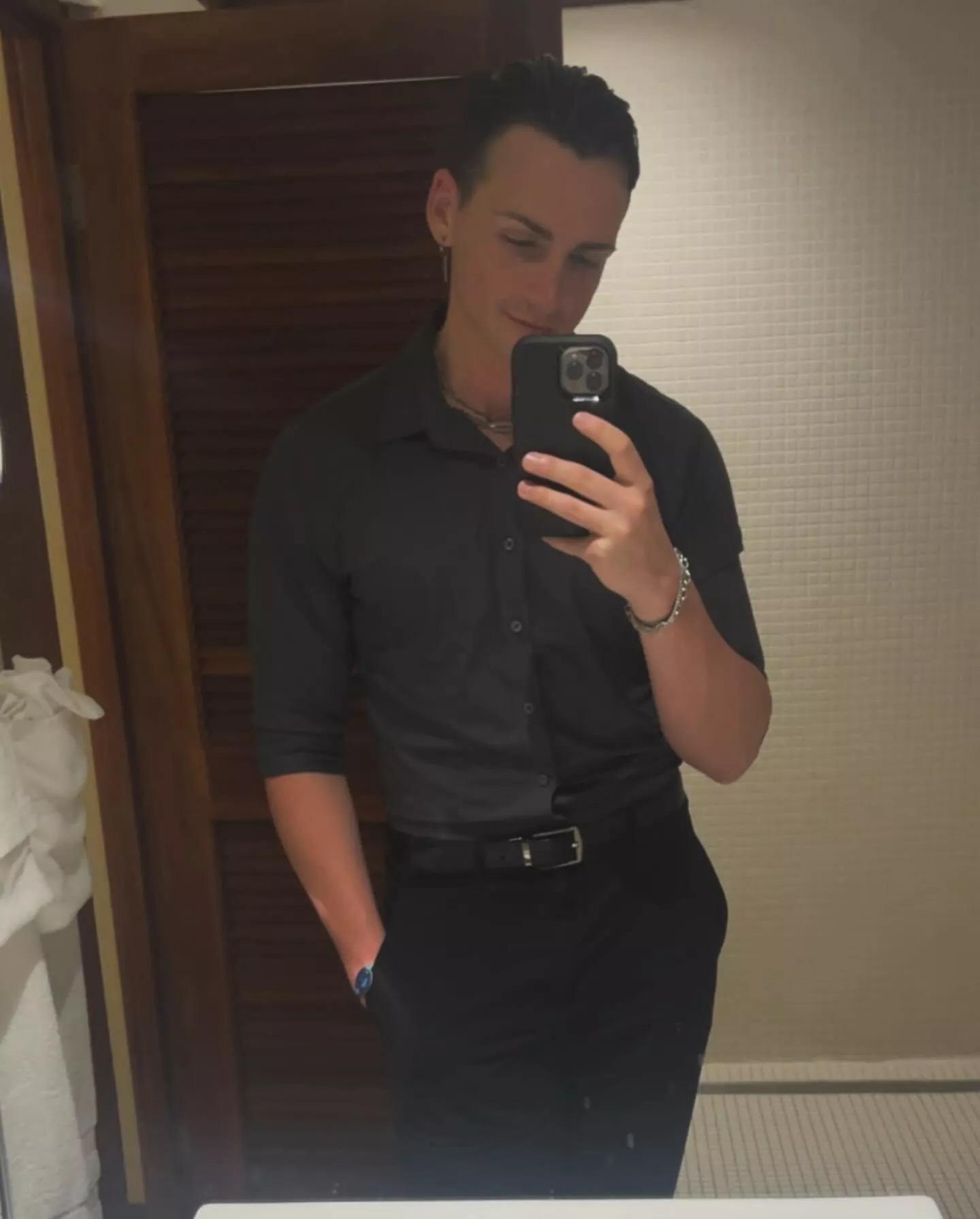 if anyone’s looking for SFW convo/friends, hmu! posted by PopularLengthiness27