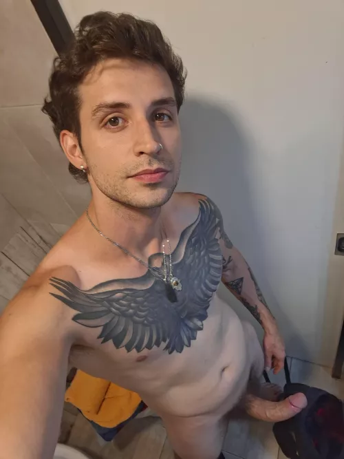 If your neighbor looked like this, would you accept it? 😉🔥 by mastantuonismo