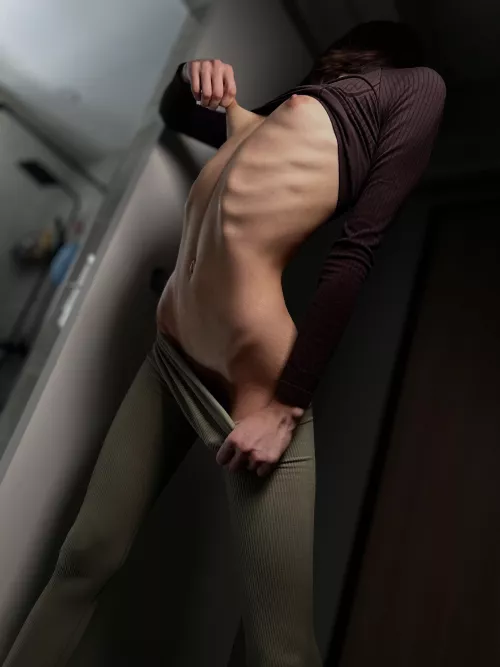 I'm a bony perfection by la_skinny