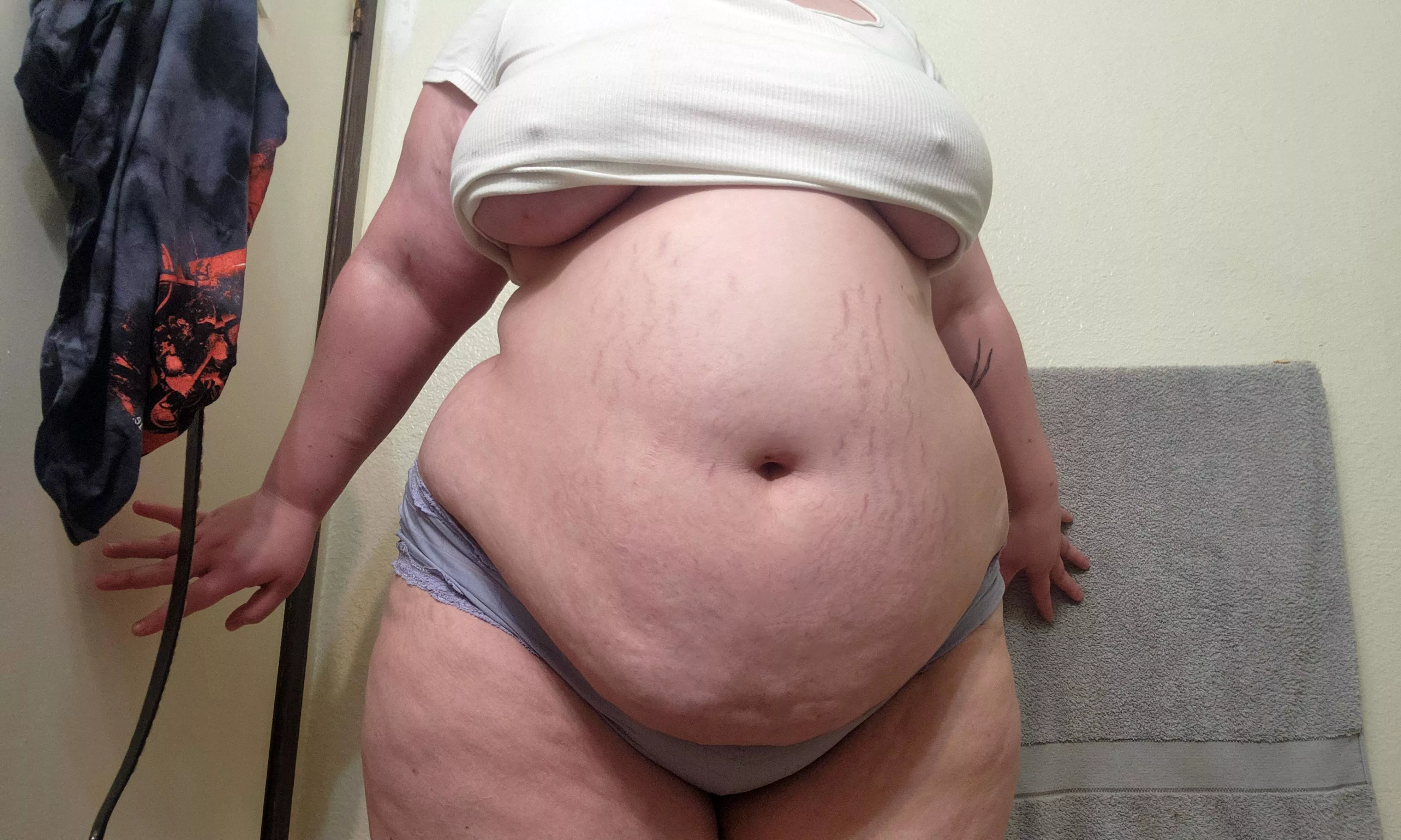 I'm still skinny, right?? That's not cellulite on my arms that's um... muscles? posted by PrincessPudgyBun