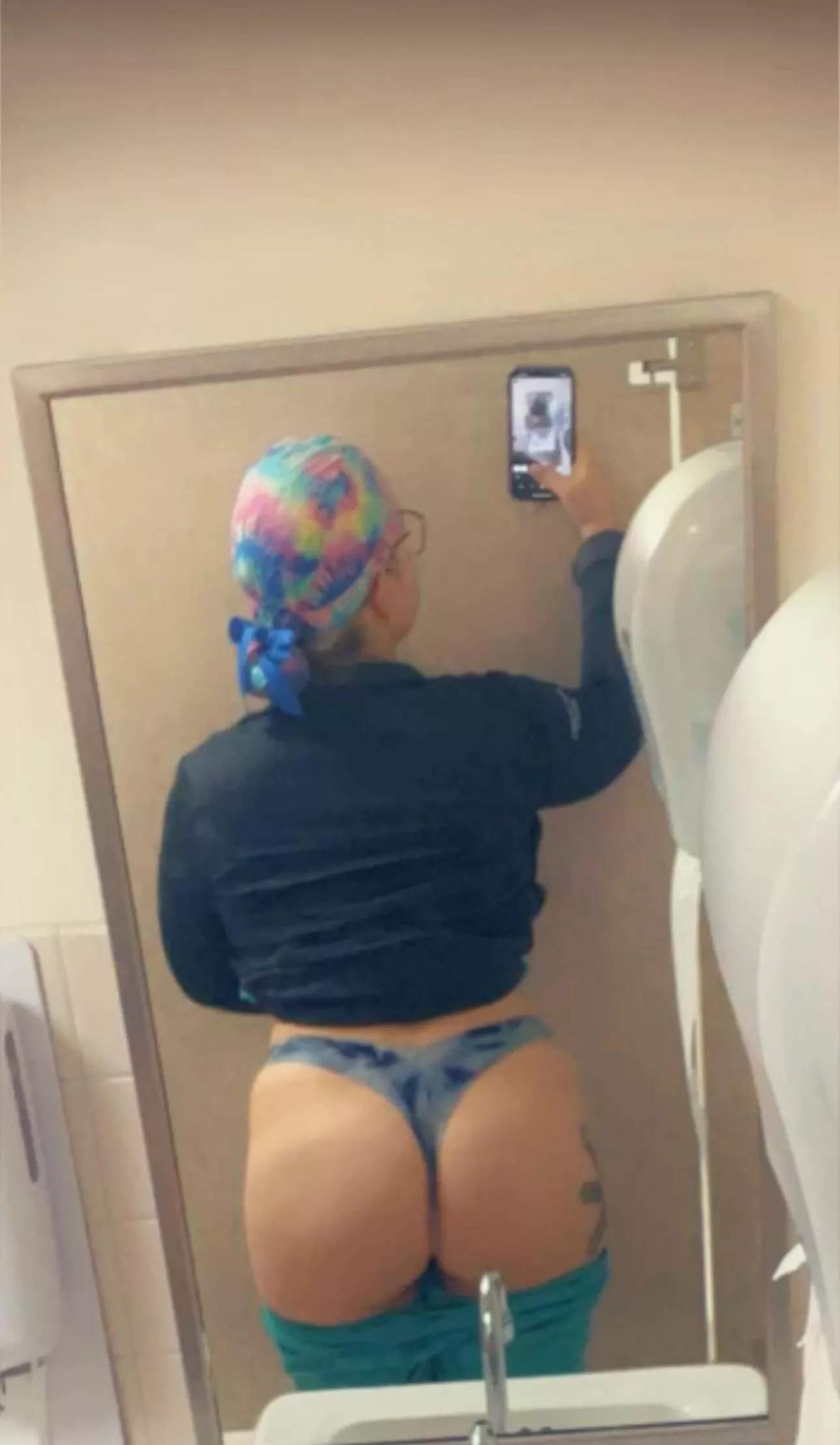 It's Friday so you know what that means….tie dye😜 posted by sunshinemoon-