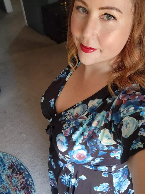 It's sunny here, I'm so happy! by mellymac123