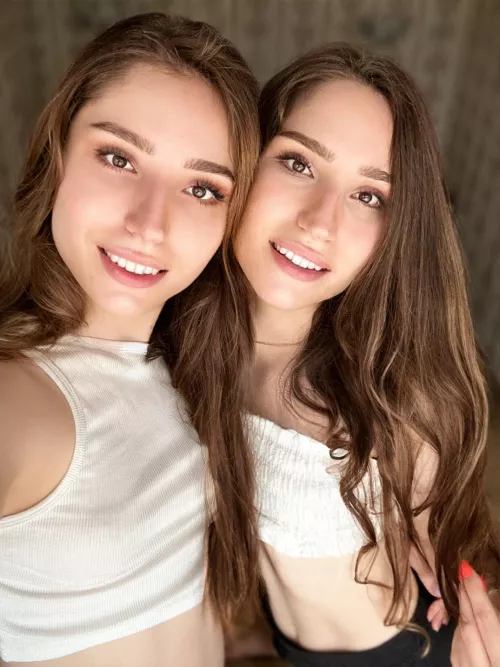 IUTR twins by hegerlejs