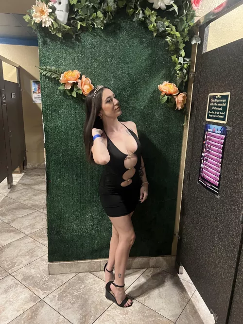 I’ve got really nice legs  by radbitchliv