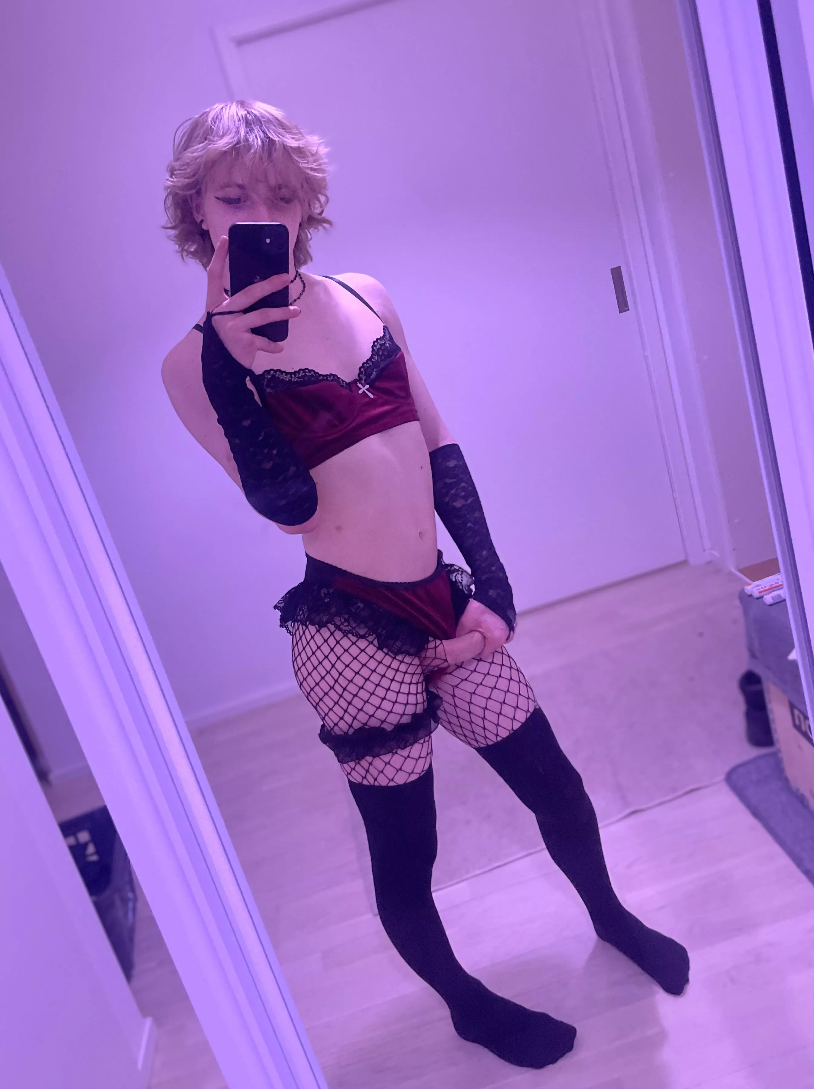 Loving my new outfitt 🥰🥰 posted by CasualFb