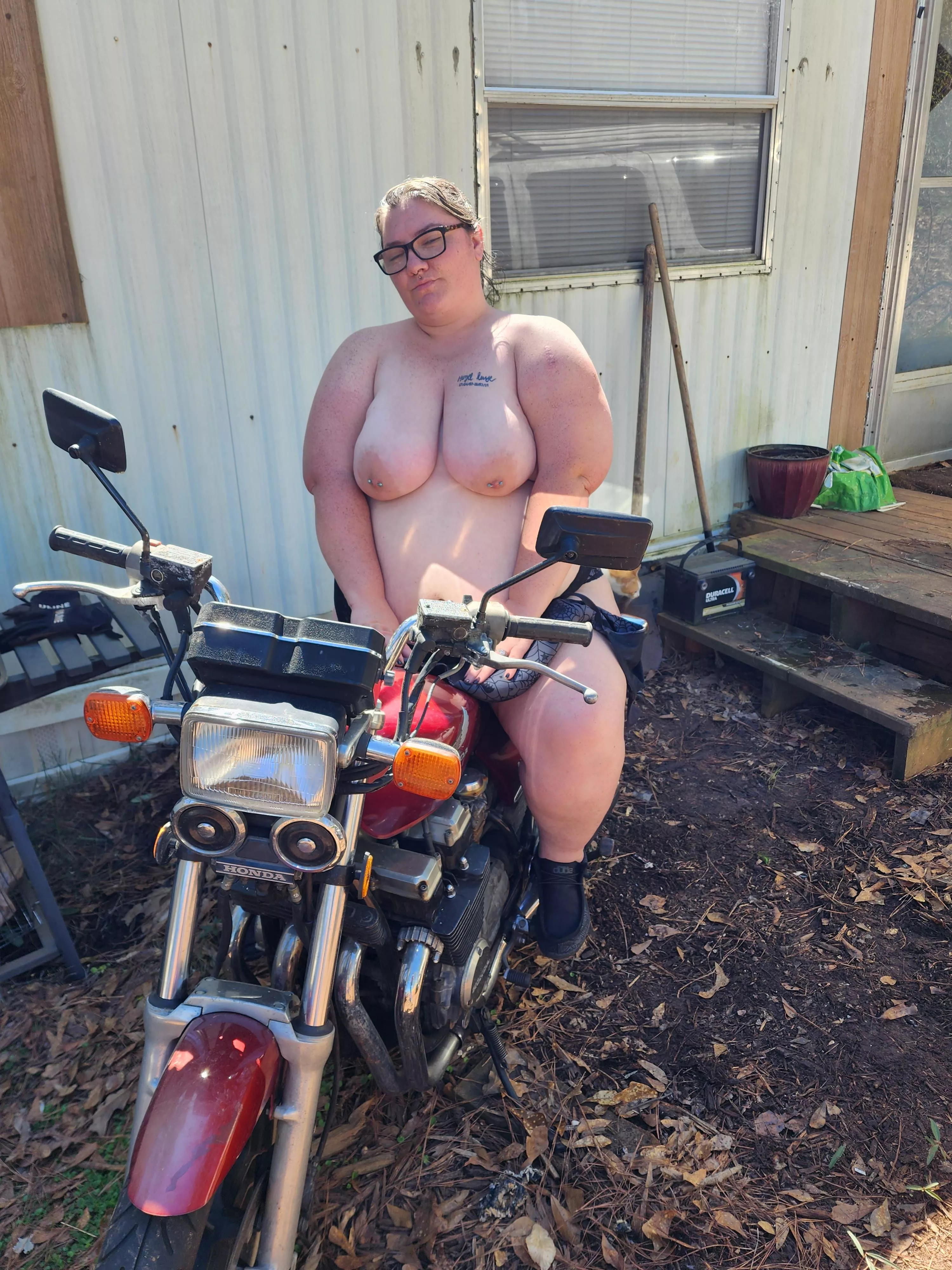 Outdoors titties on a motorcycle nothing better posted by ladyursula43