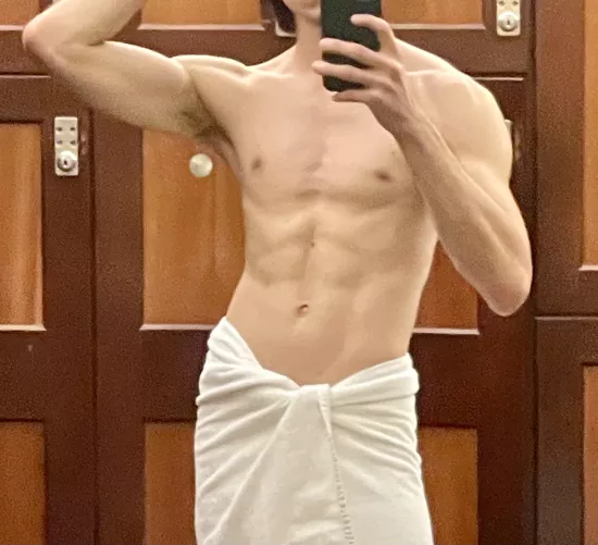 Sniff my armpit?  [29] by emilio_ricci