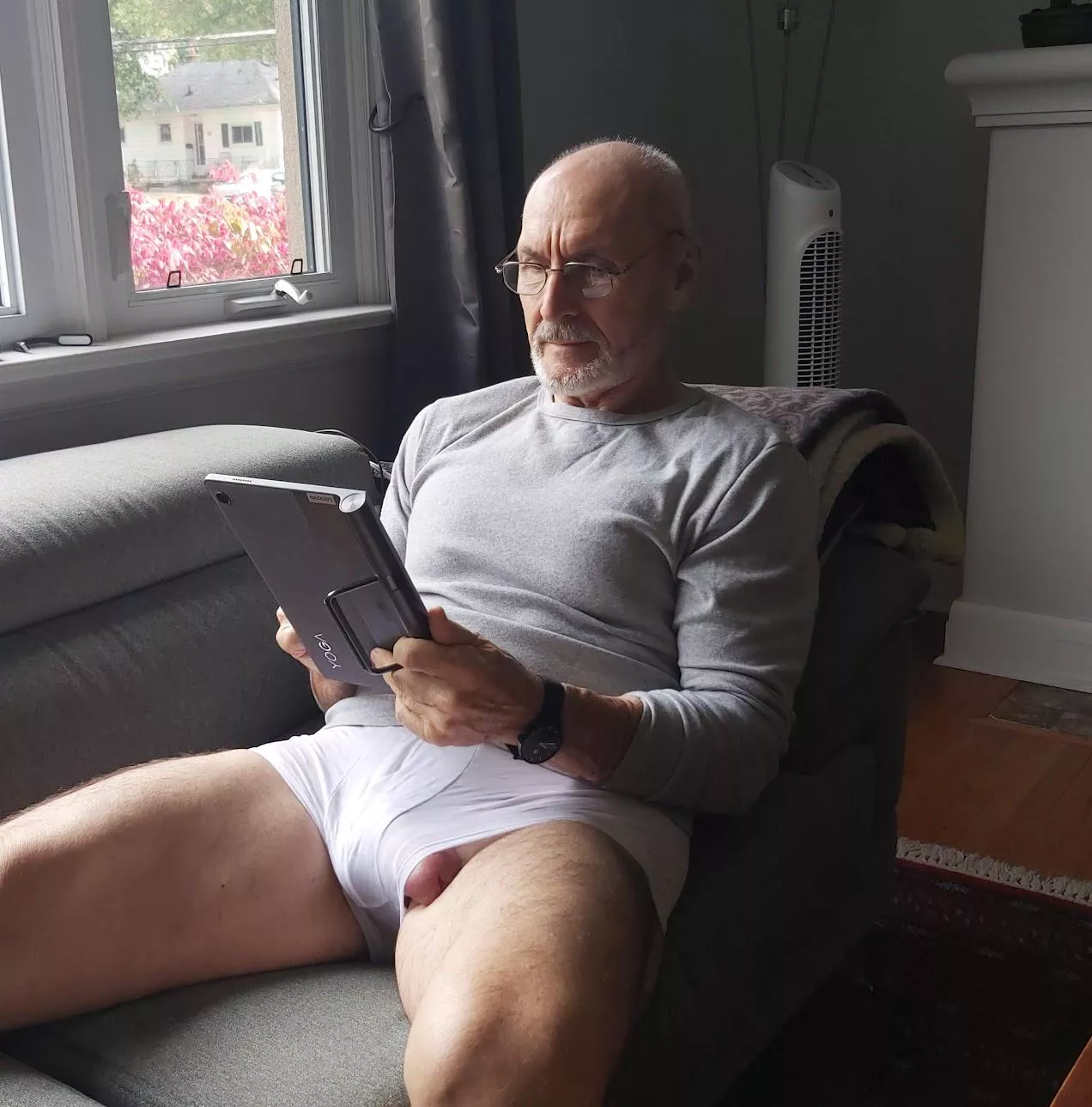 so felt like posting a peeker today I sure hope it passes posted by Lkn4hamiltonLTR