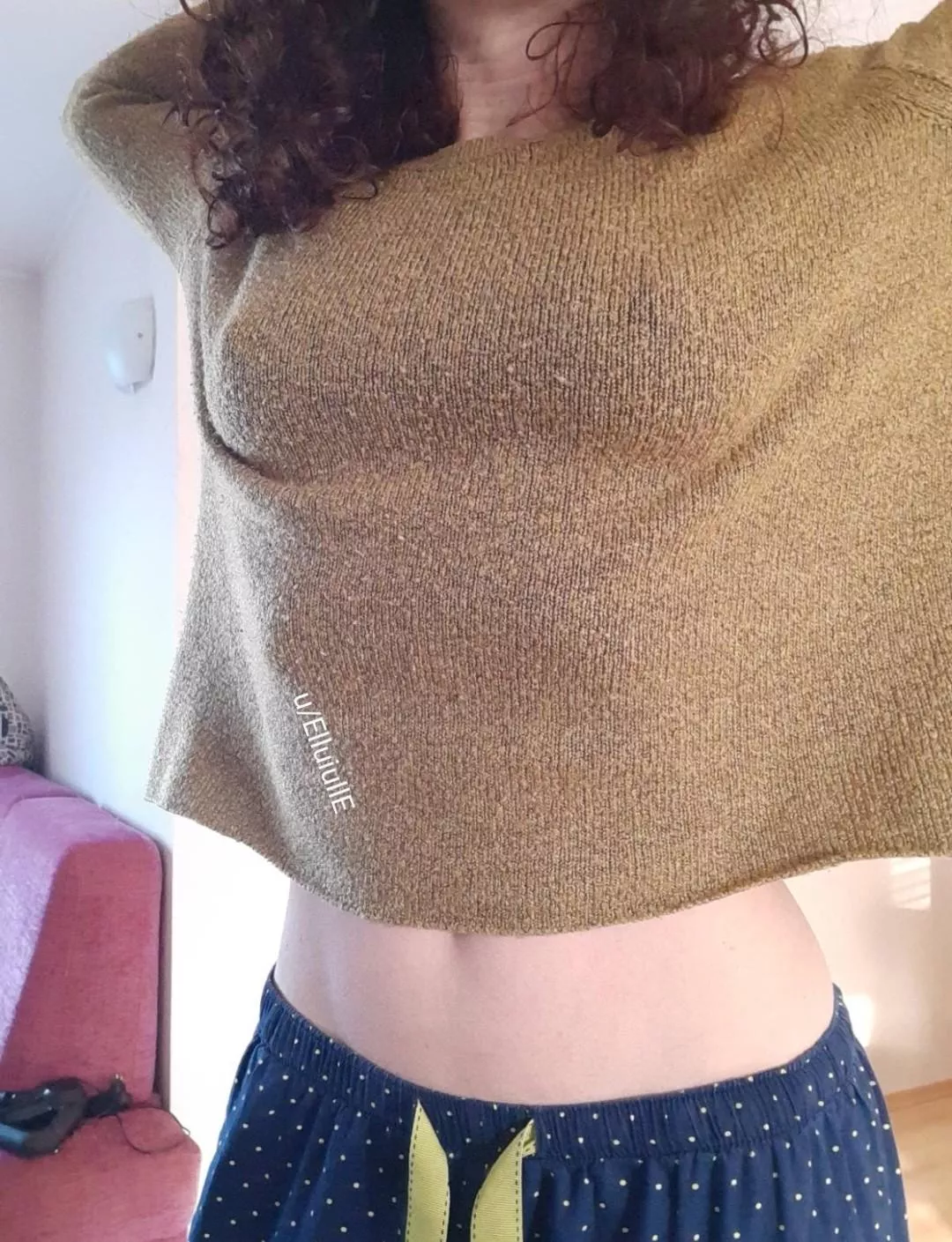 This top is more comfortable without a bra posted by ElluiullE