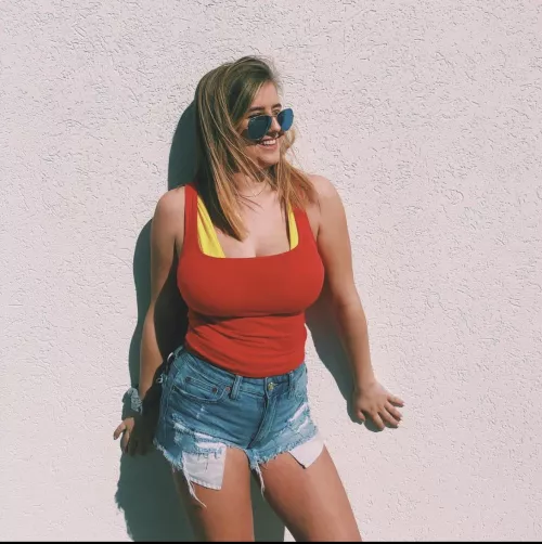 Tight fit by swaggyka