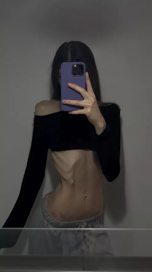 Waiting for u to come home  by ClaraNekoo