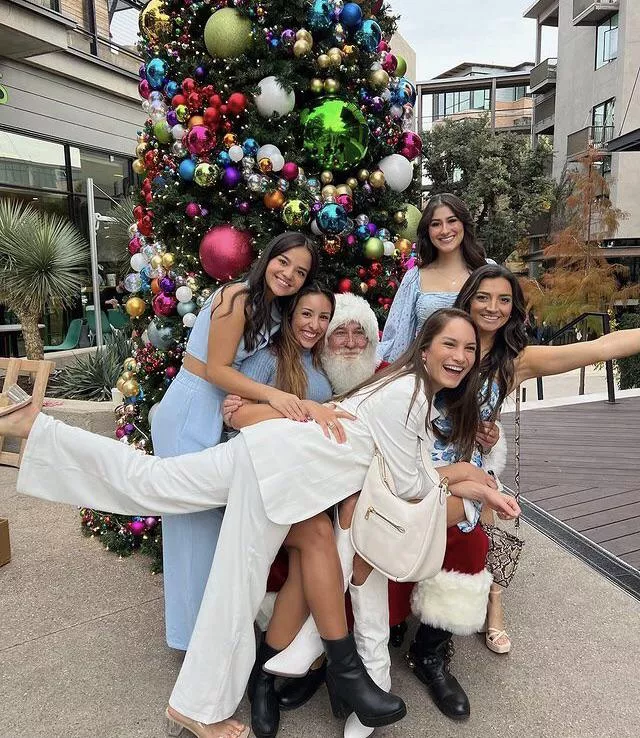 What order does Santa go in? posted by Proof_Composer4470