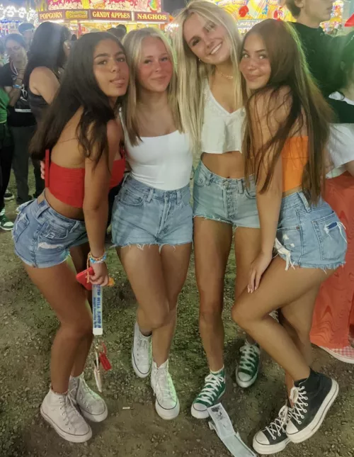 Who is the hottest at the fair? [4] by Training-Lime-1644