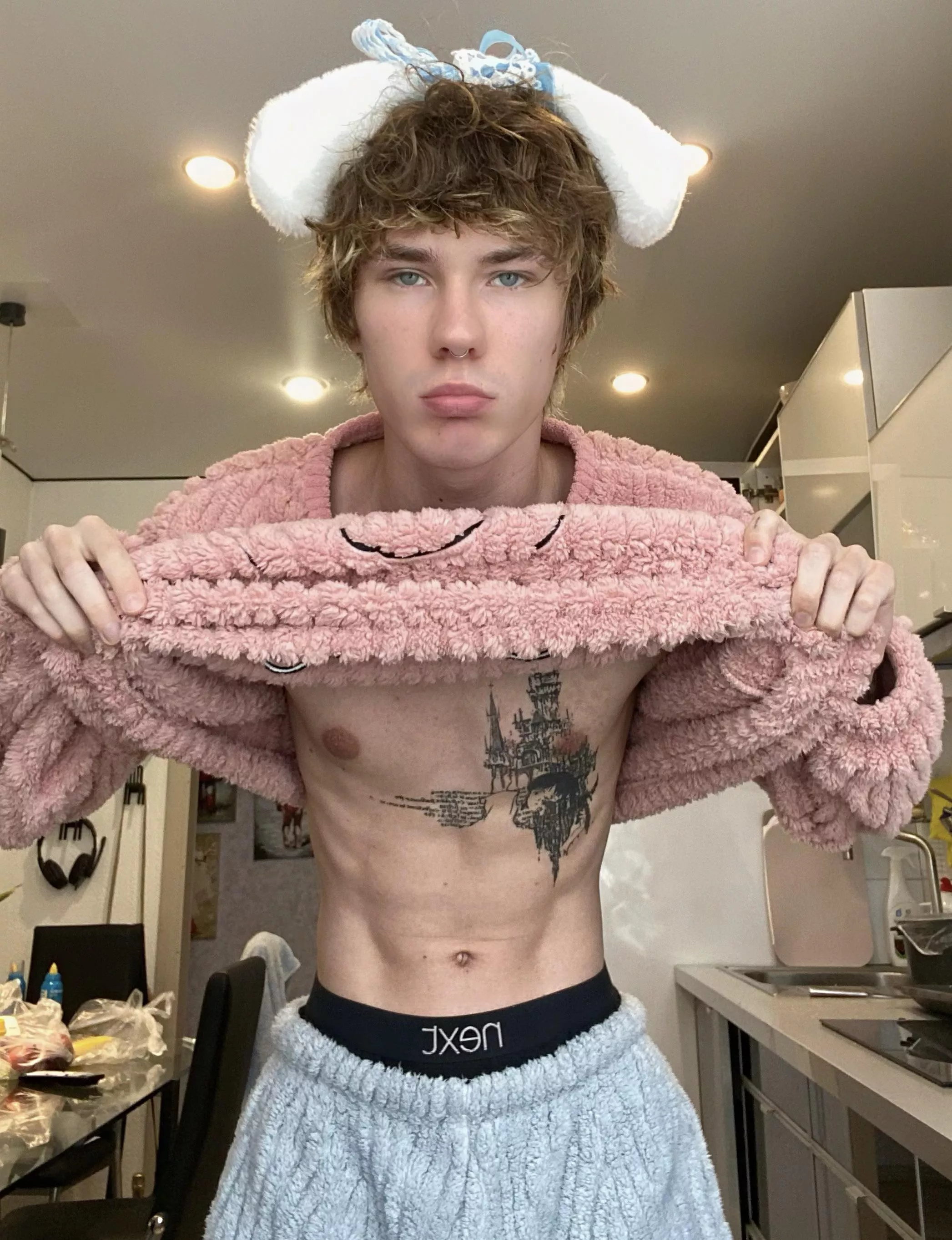 w..what do you think about cute bunny boys?🐰☁️ posted by pepelnahoodie